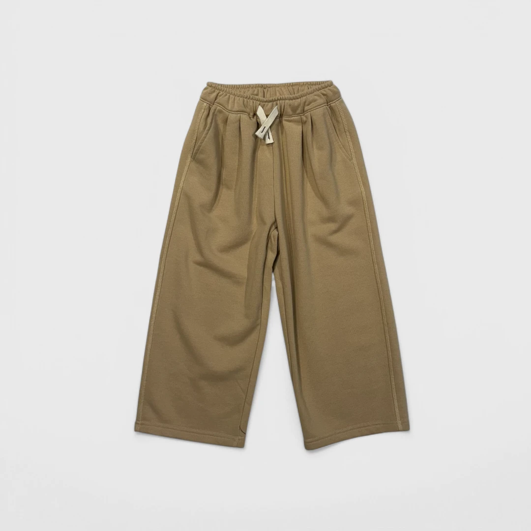 Оливковые брюки