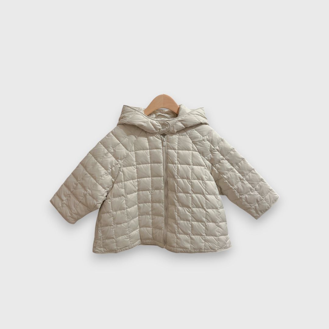 Светло-бежевая утепленная куртка