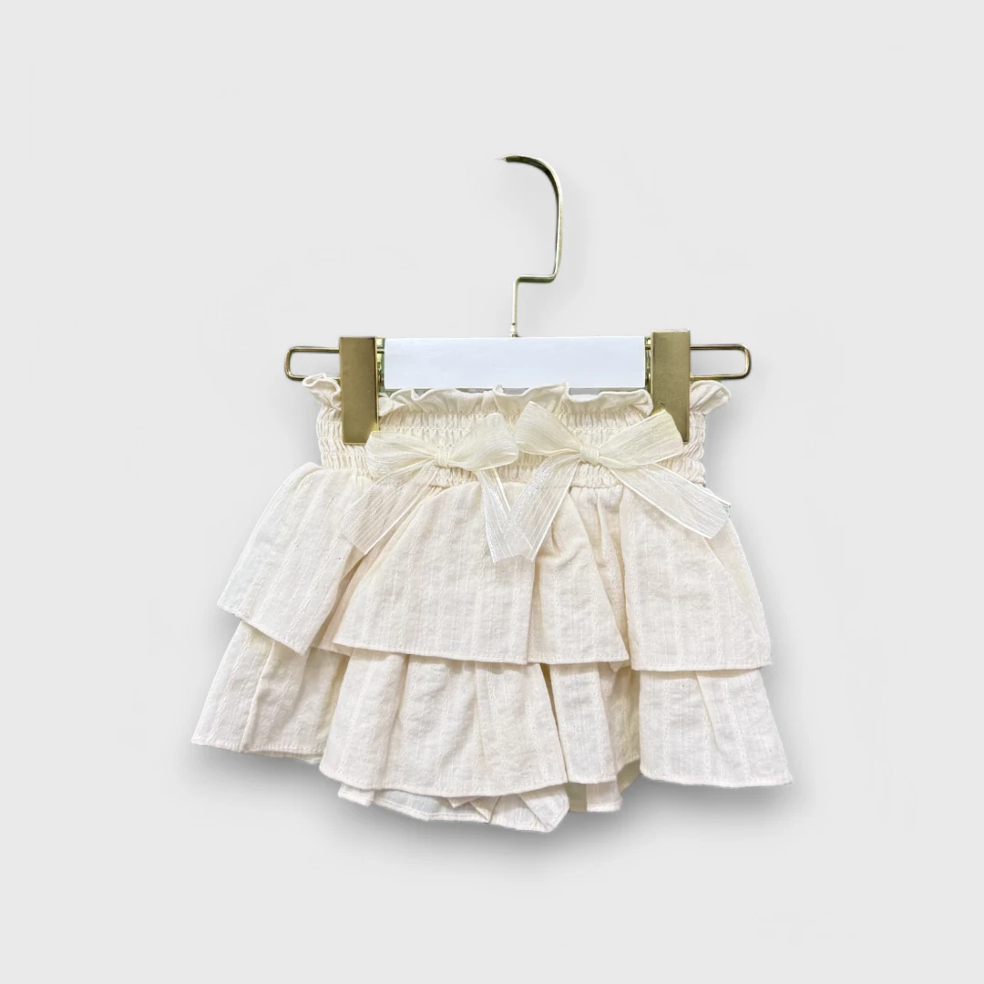 Светлая юбка с бантиками