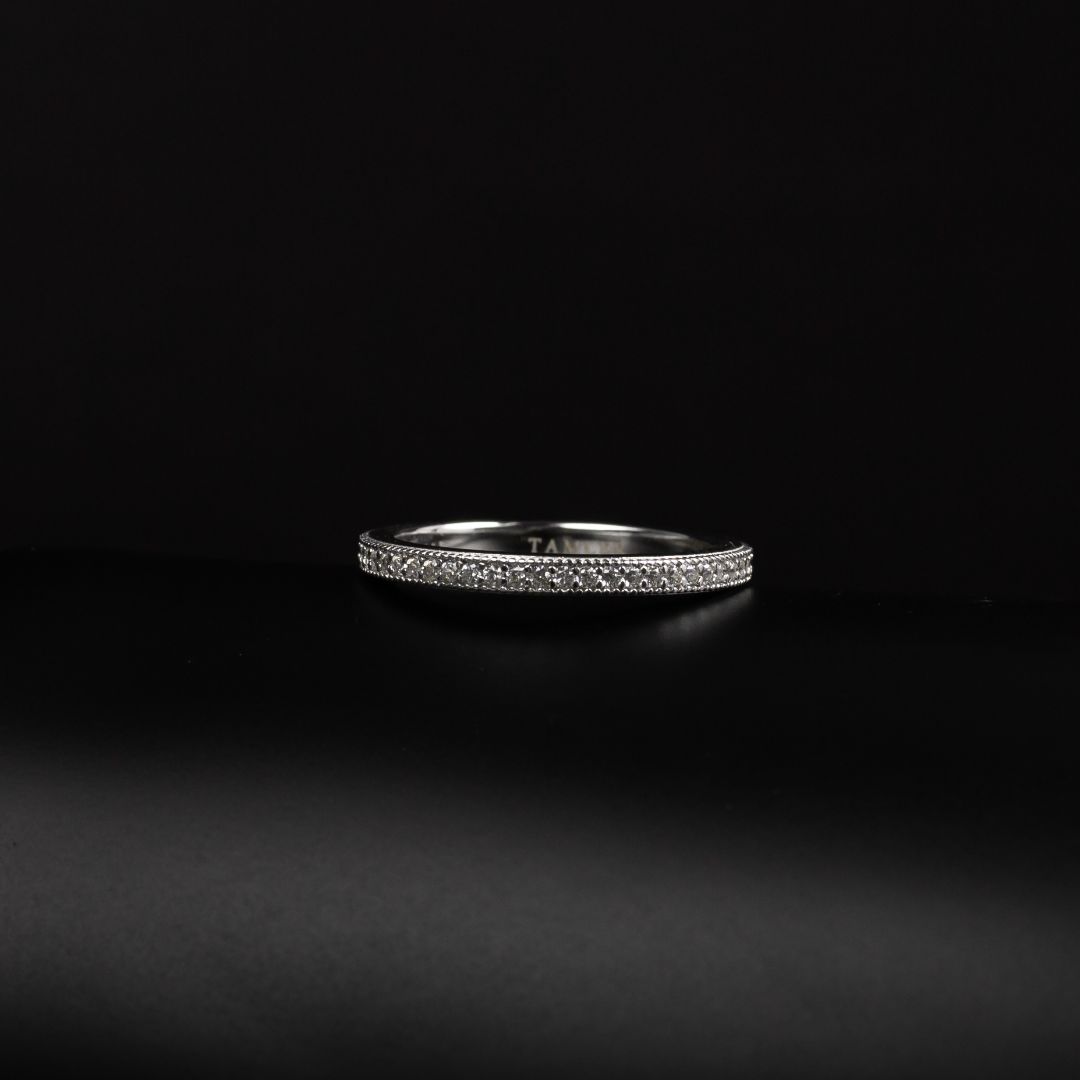 Кольцо-дорожка с россыпью цирконов