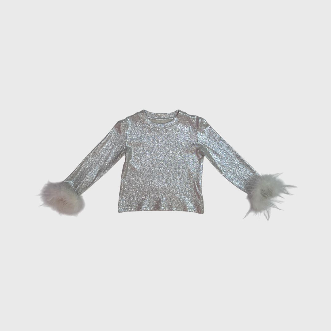 Серебристая футболка с рукавами