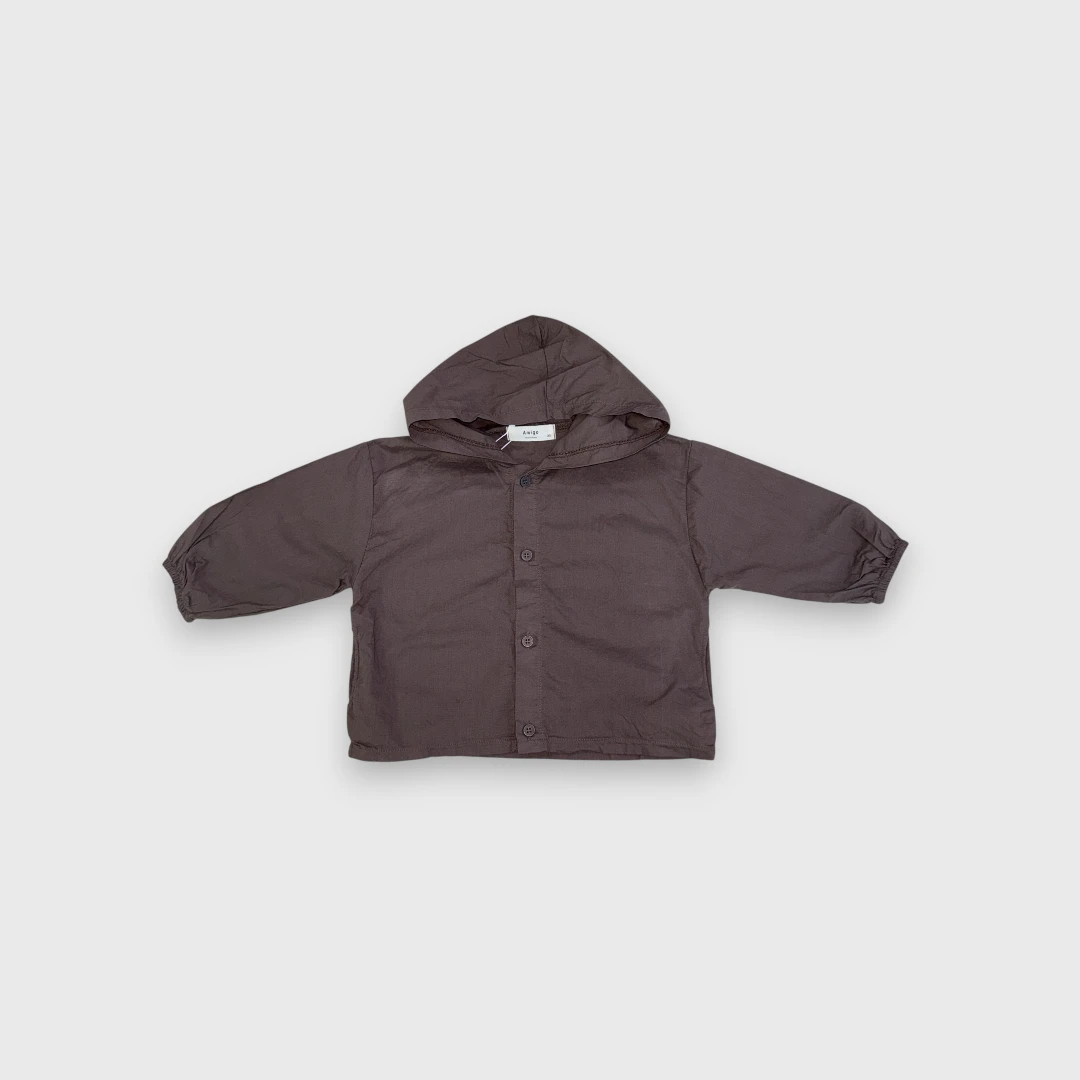 Коричневая легкая куртка с капюшоном