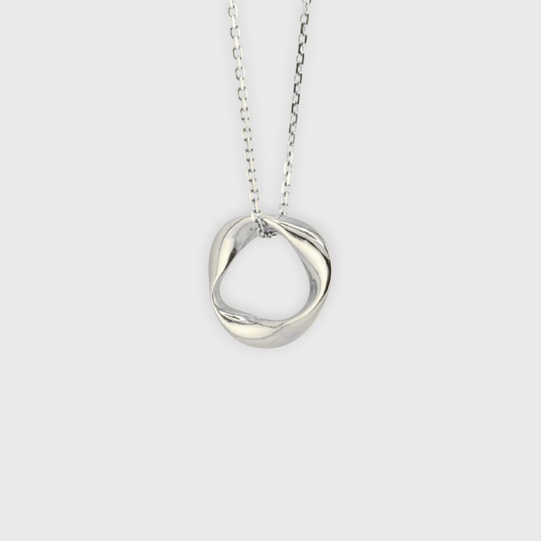 Колье с кругом из коллекции MATERIA