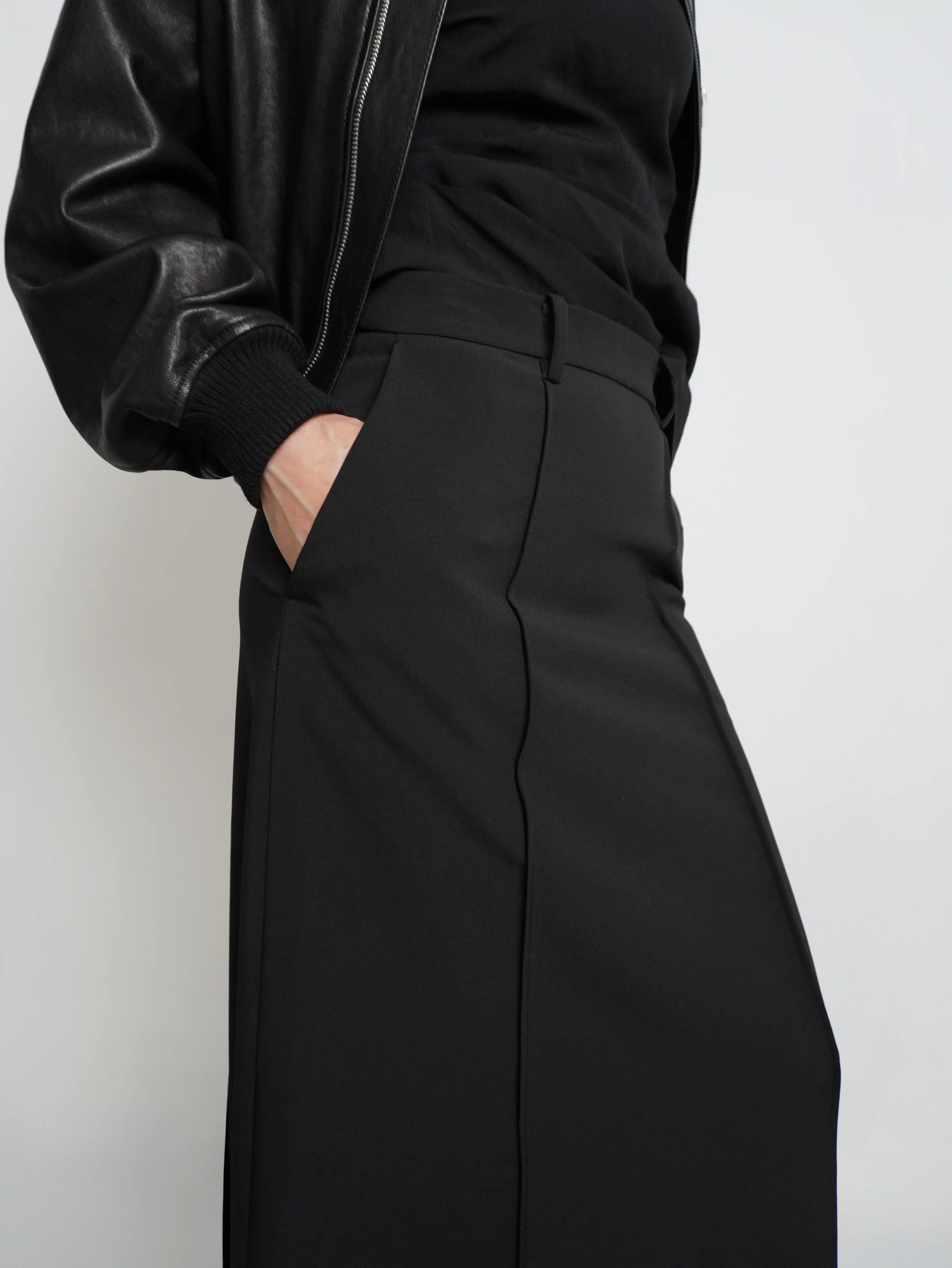 Черная макси юбка