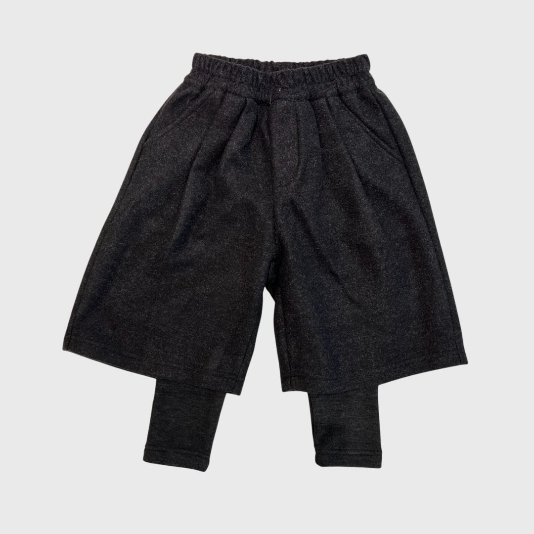 Черные штаны обманка