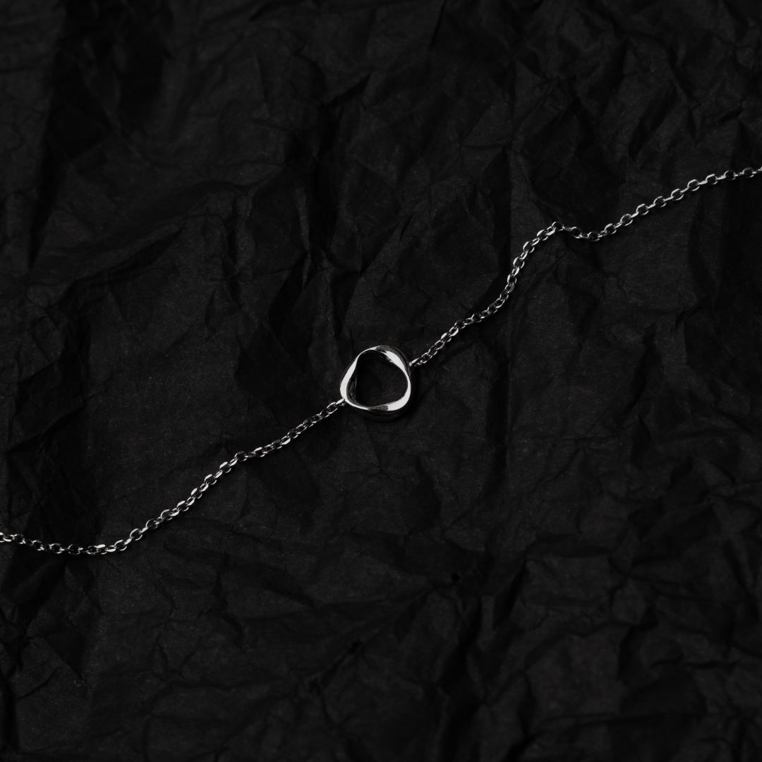 Браслет с открытым кругом из коллекции MATERIA