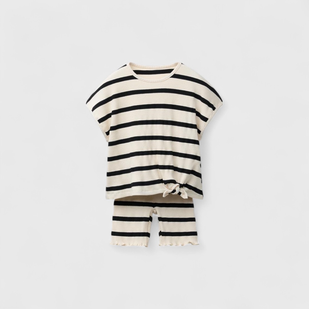 Стильная двойка в полоску