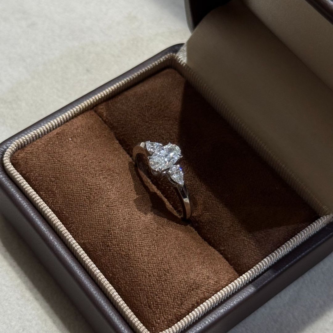 Золотое кольцо с бриллиантами