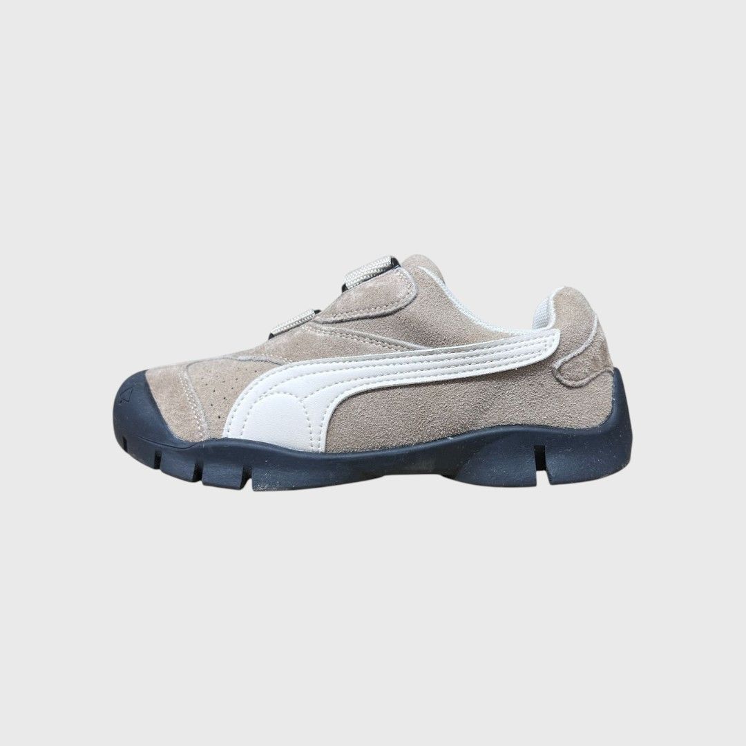 Бежевые кроссовки Puma спортивные