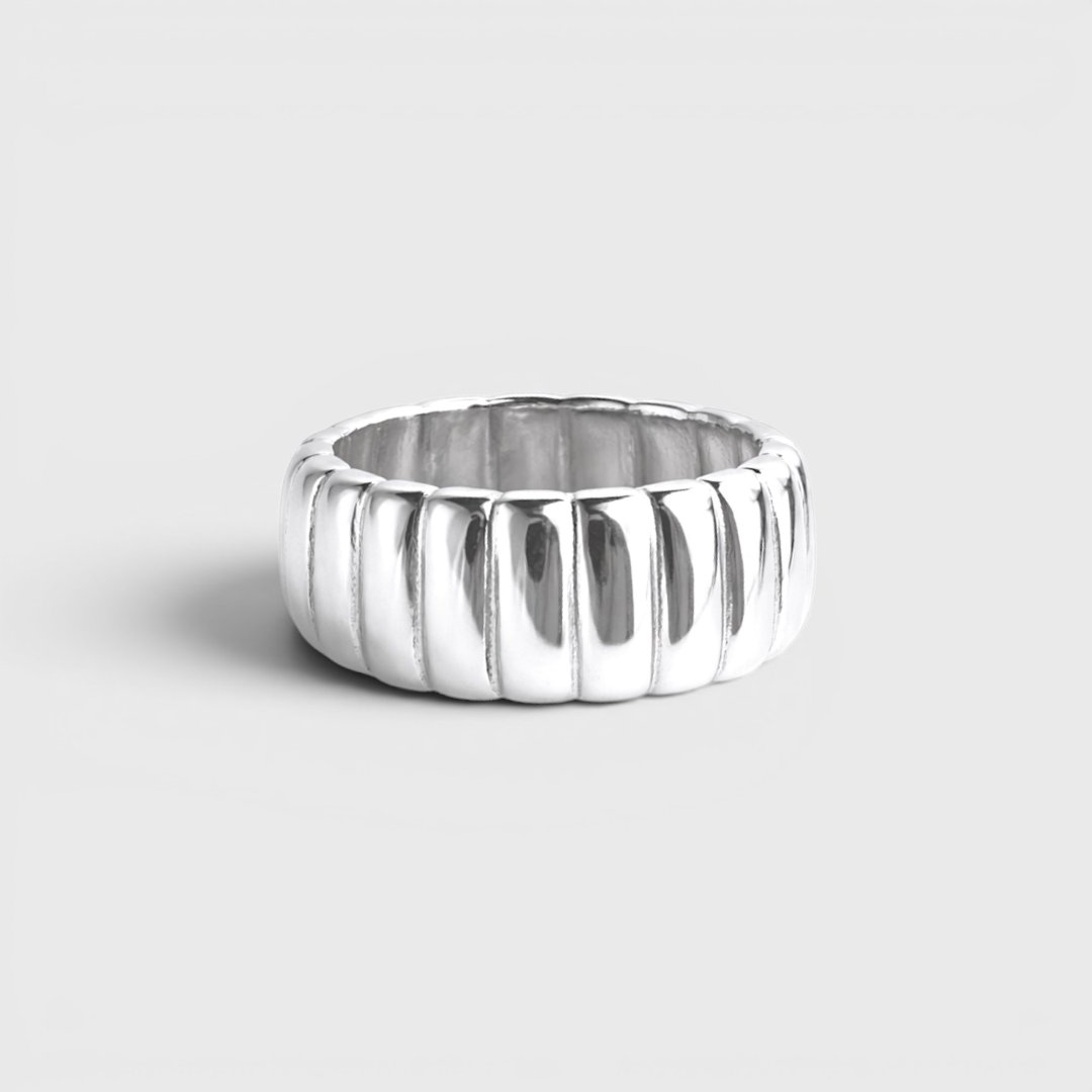 Серебряное кольцо с рифлением