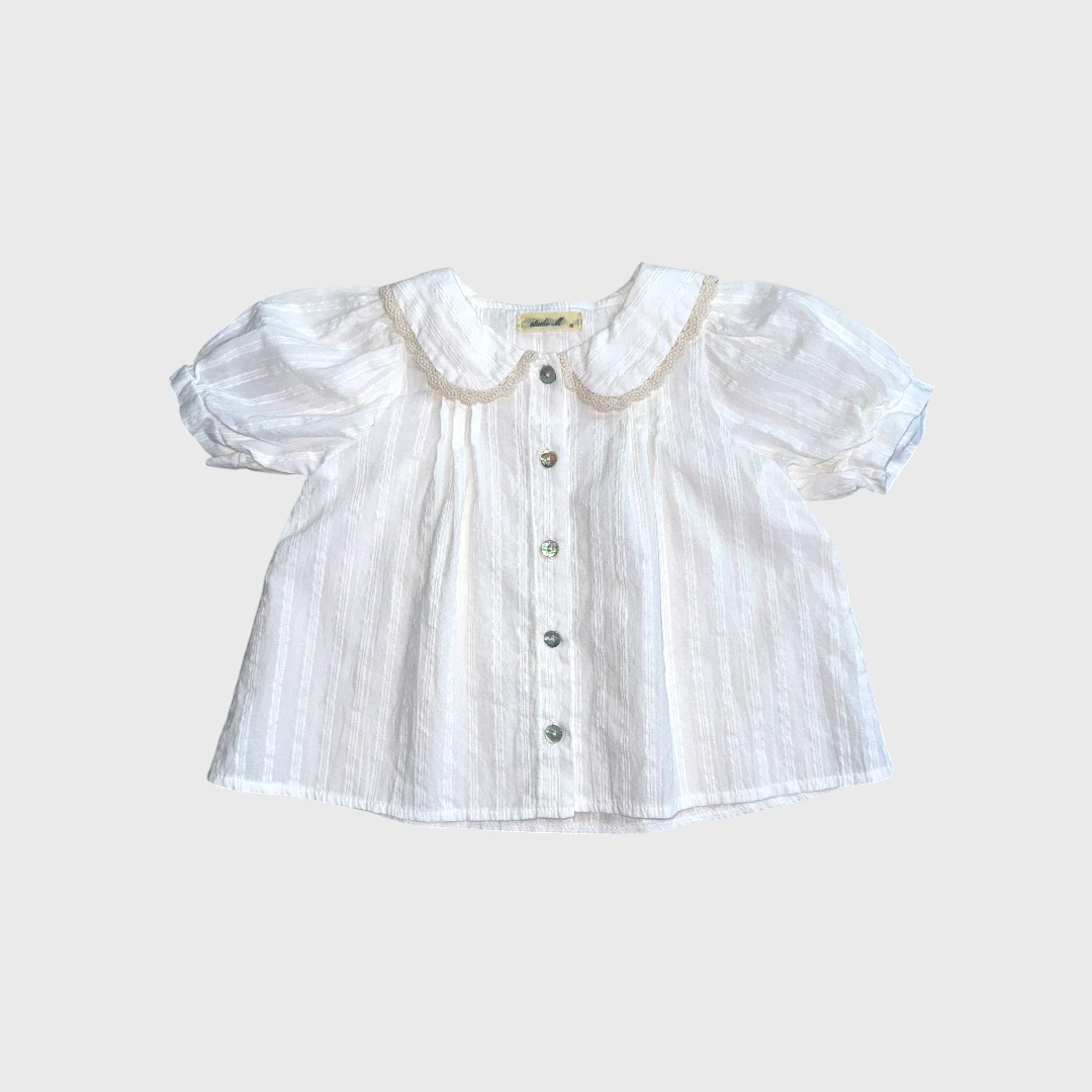 Белая блузка