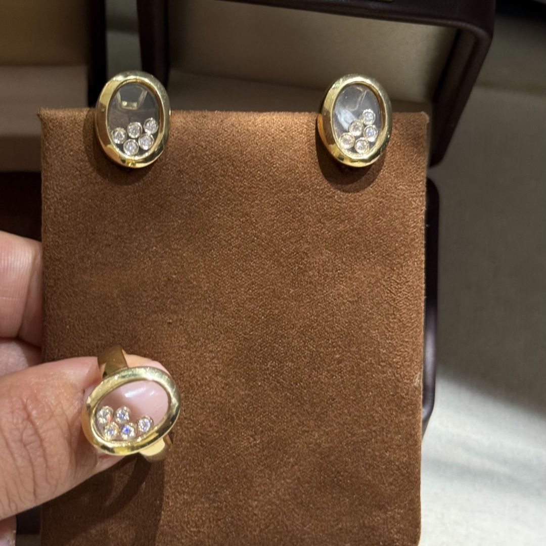 Золотые серьги с бриллиантами 