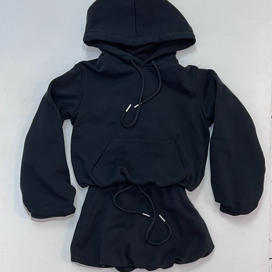 Черный костюм