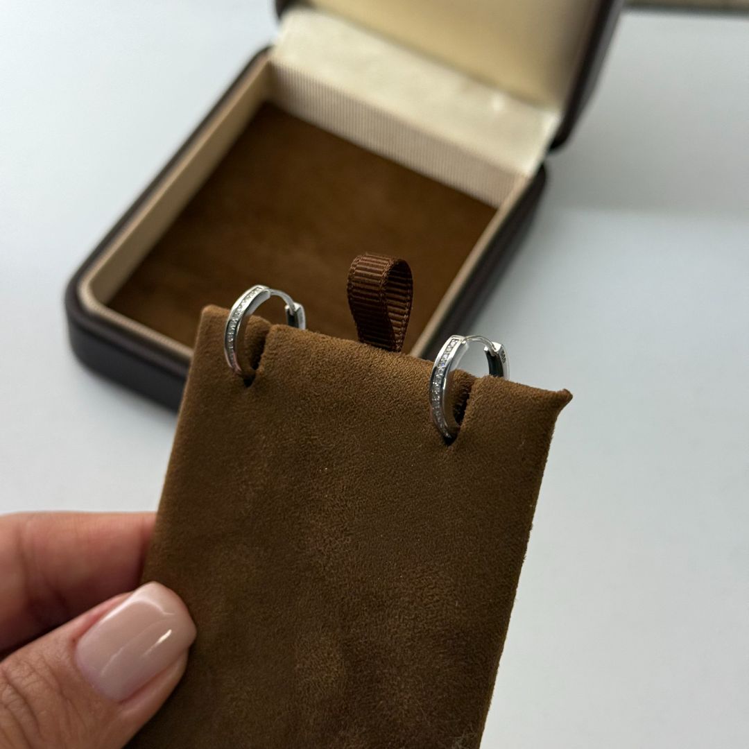 Золотые серьги с бриллиантами