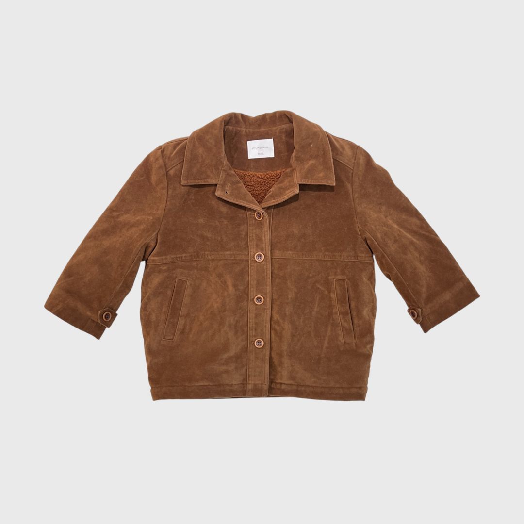 Коричневая куртка из замши