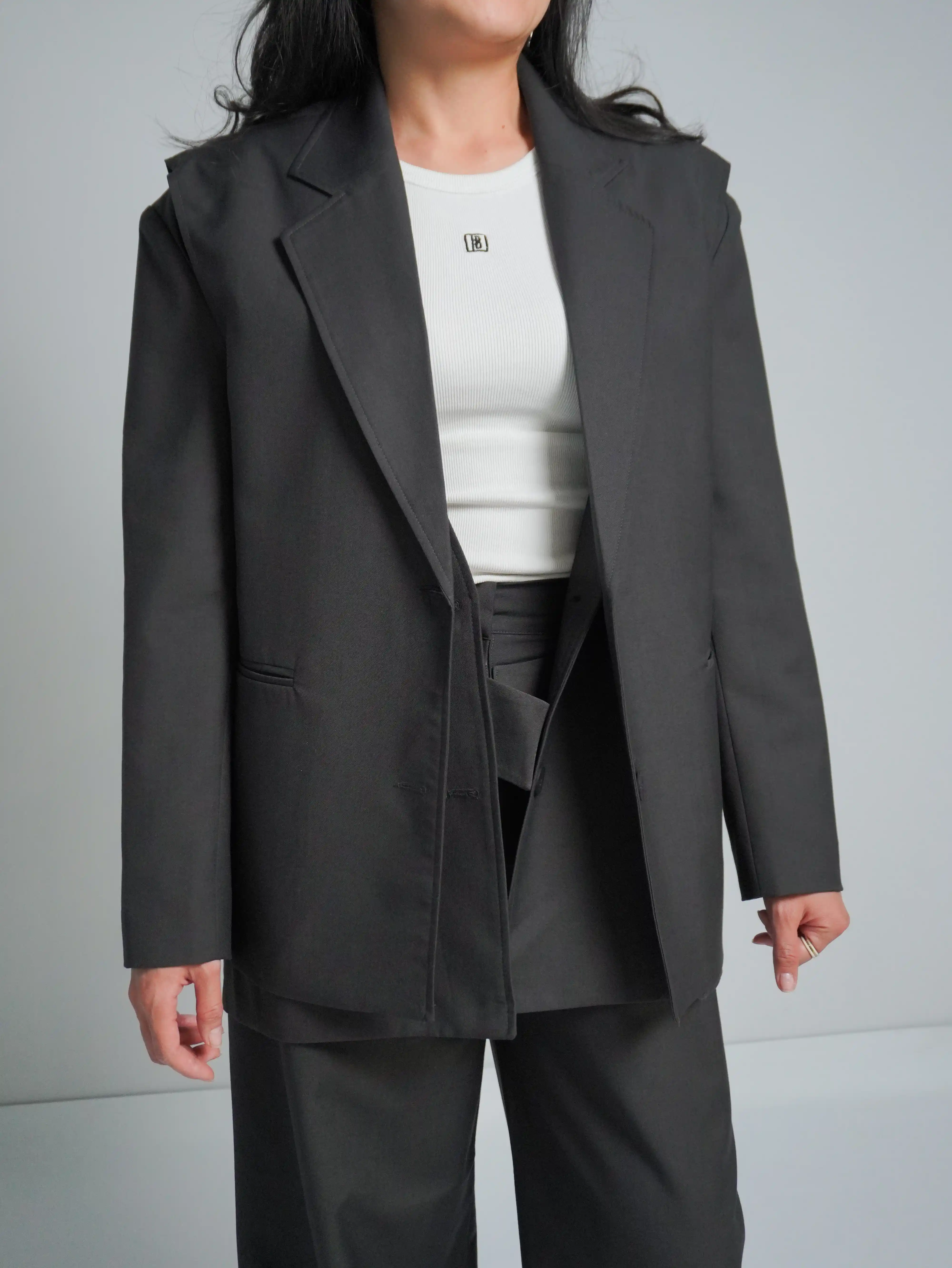 Черный пиджак-трансформер