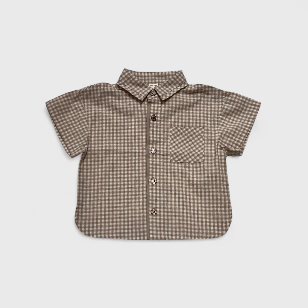 Коричневая рубашка в клетку