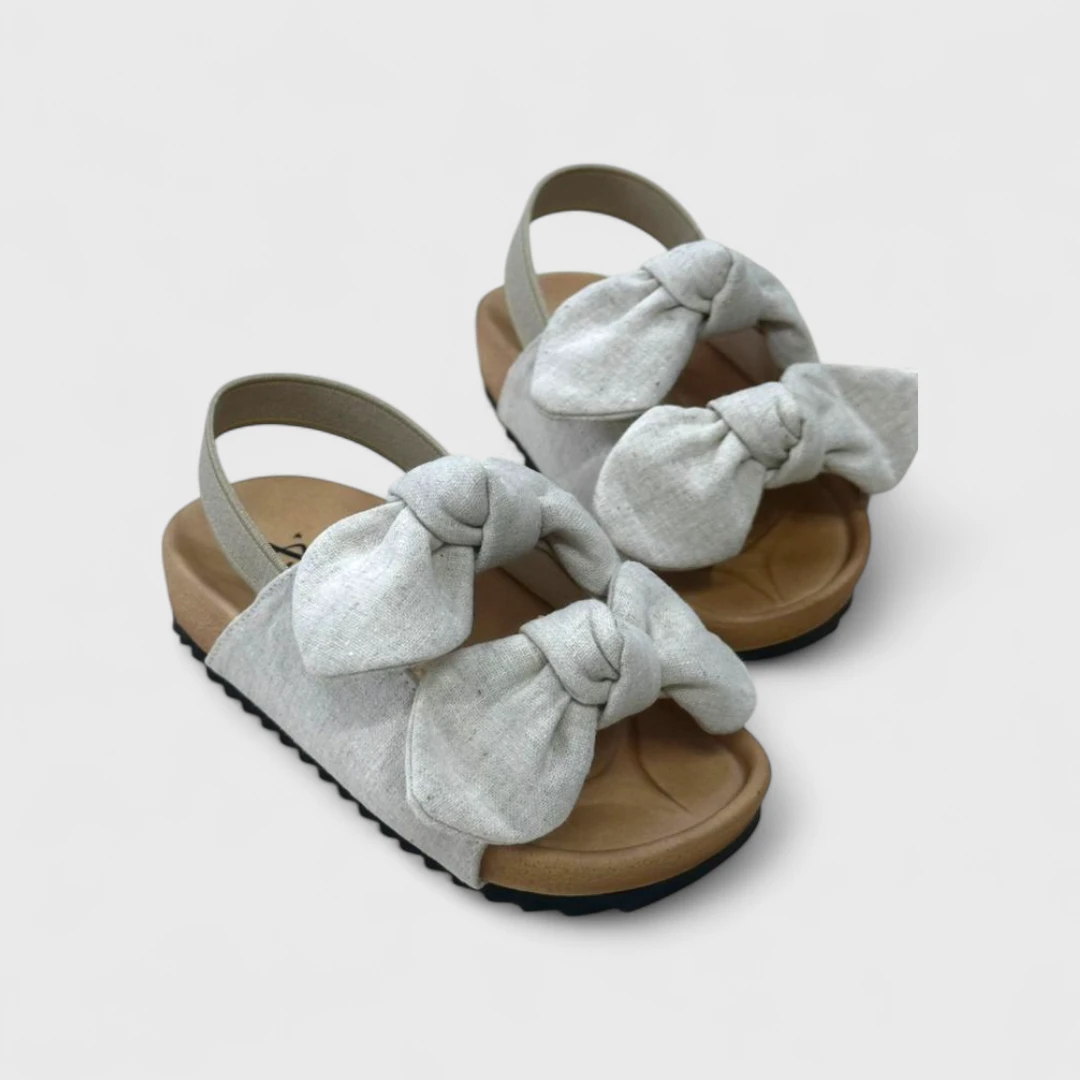 Сандалии с бантиками
