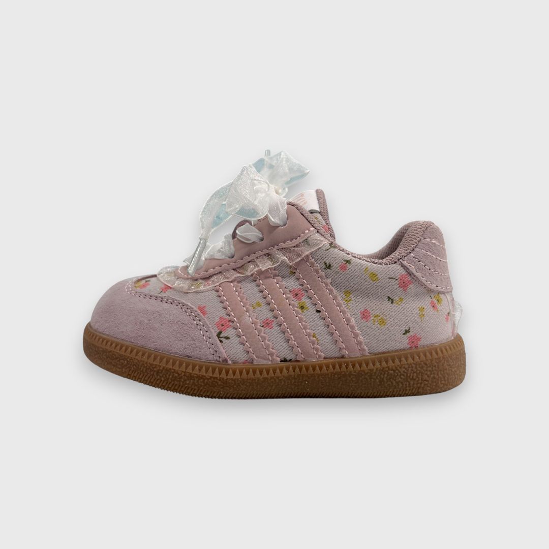 Розовые кроссовки Adidas с цветами