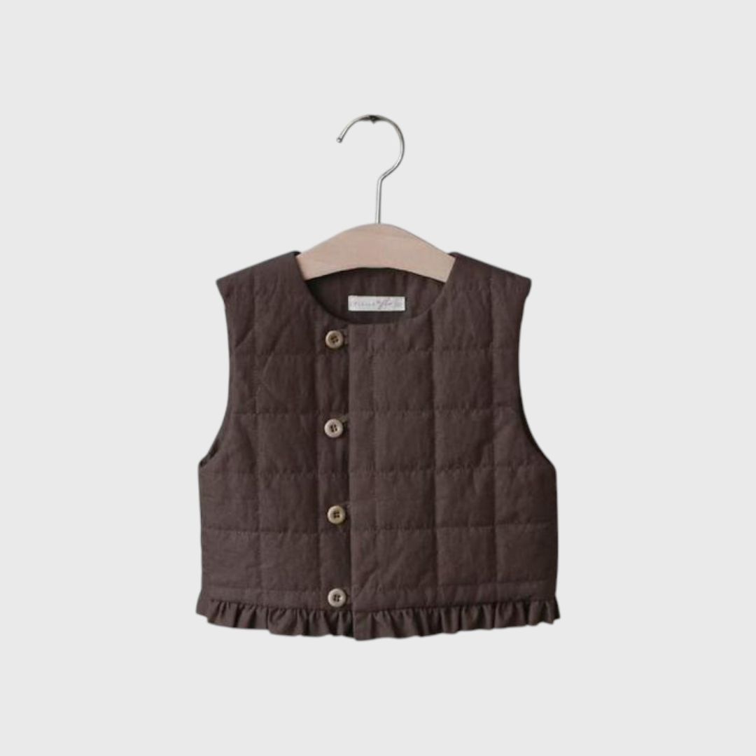 Коричневый жилет