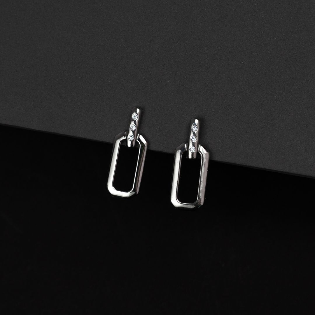 Серьги с геометрическим звеном