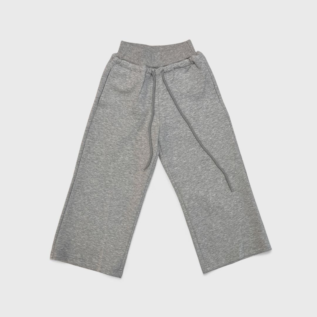 Серые спортивные брюки