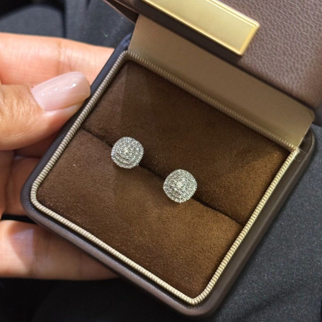 Округлые серьги с бриллиантами