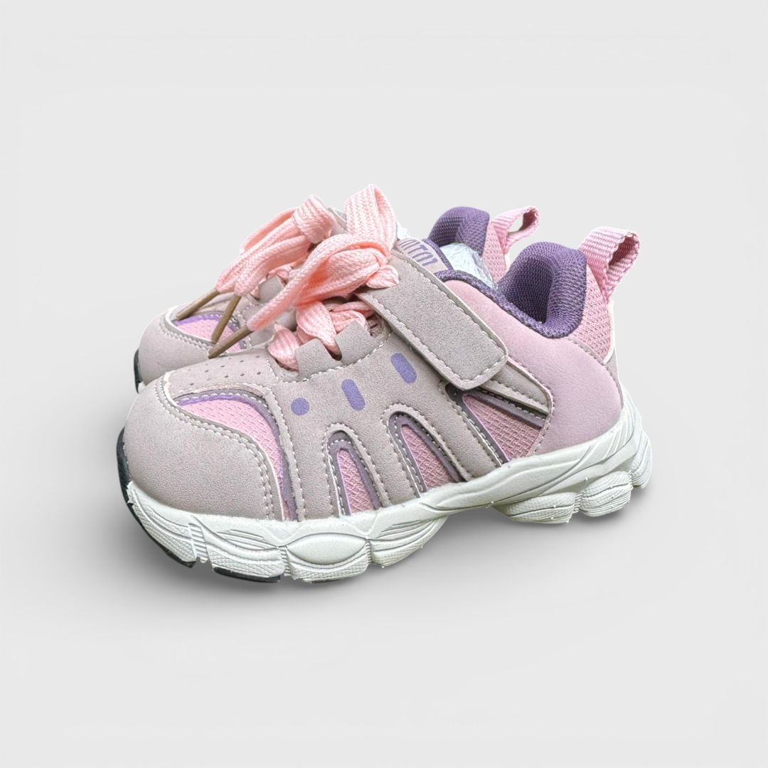 Розовые кроссовки для девочек