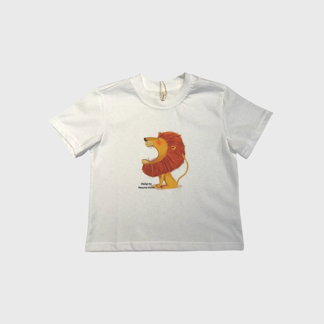 Белая футболка с принтом Льва