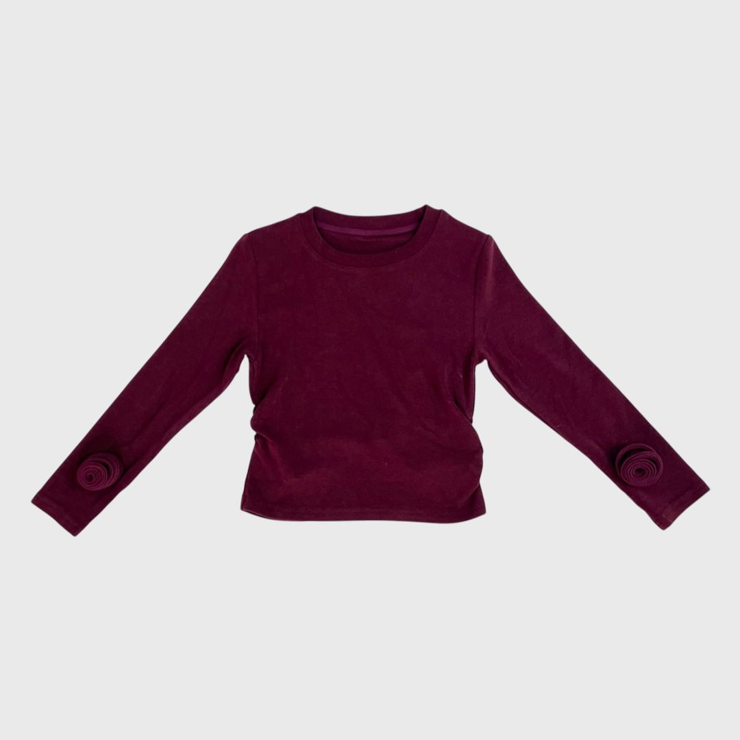 Бордовая футболка с длинным рукавом