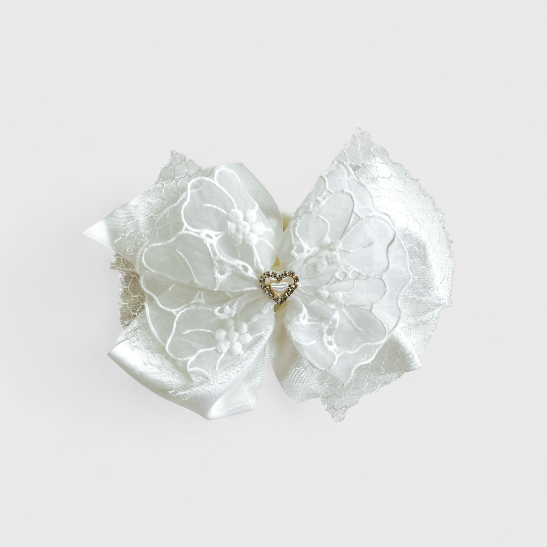 Резинка для волос с бантиком и с сердечком