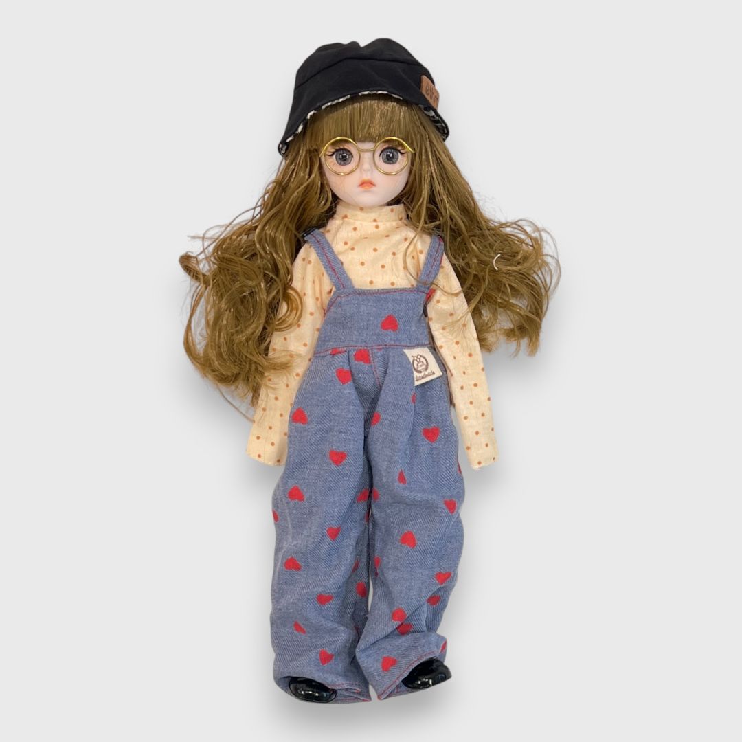Кукла в джинсовом комбинезоне