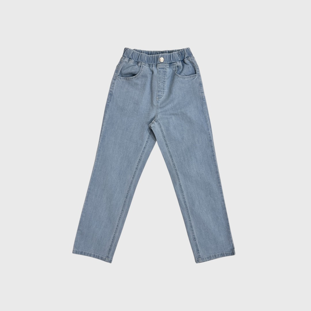 Голубые джинсы с высокой талией