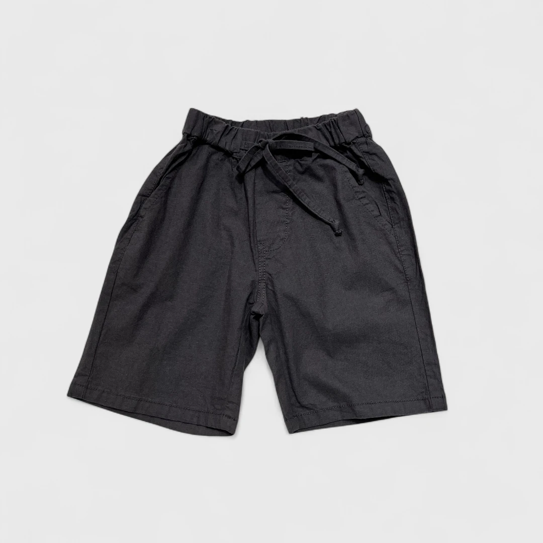 Черные шорты с эластичным поясом