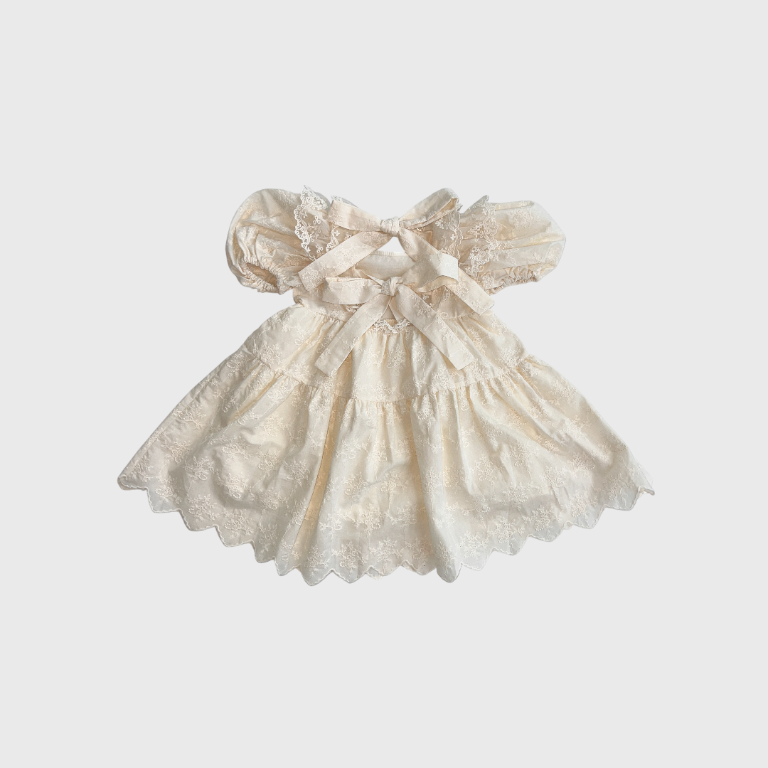 Кремовое платье