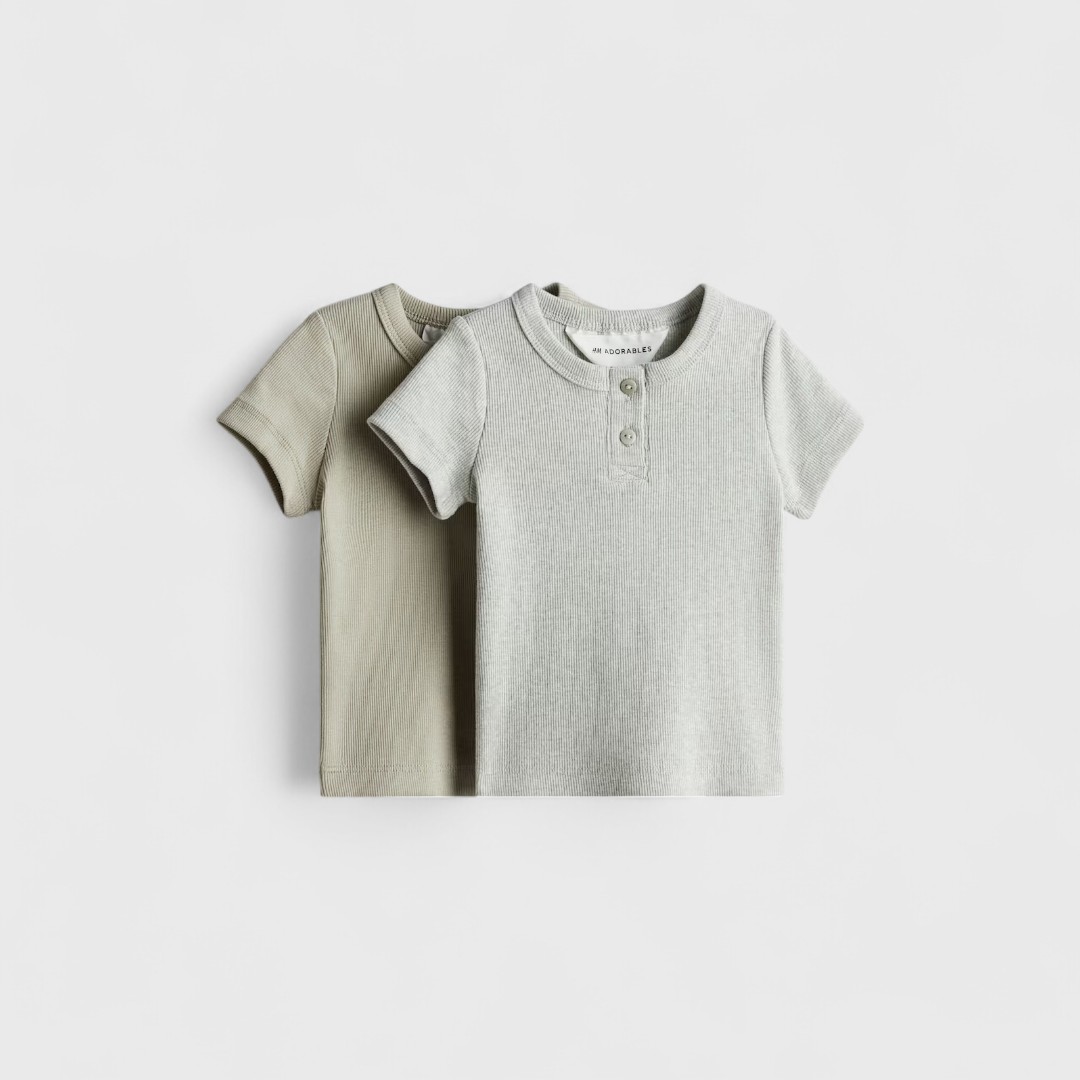 Светло-серые и оливковые двойки от H&M