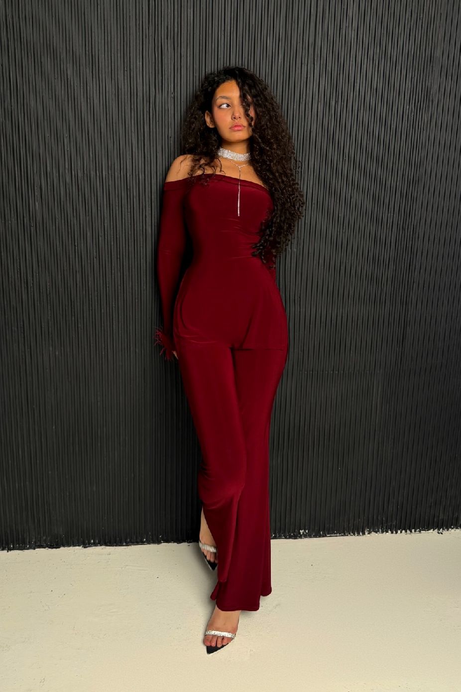 Bridget Two-Piece Set with Feathers in Burgundy