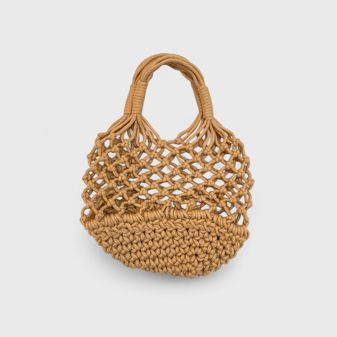 Бежевая сумка из макраме