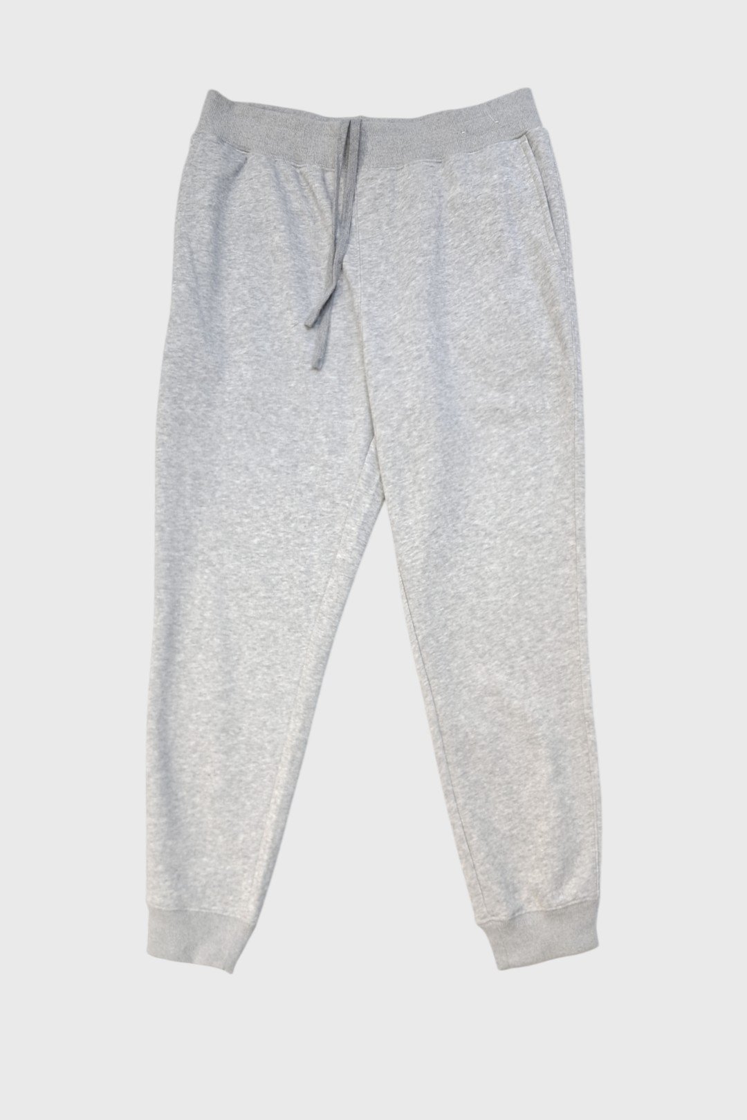 Серые спортивные брюки