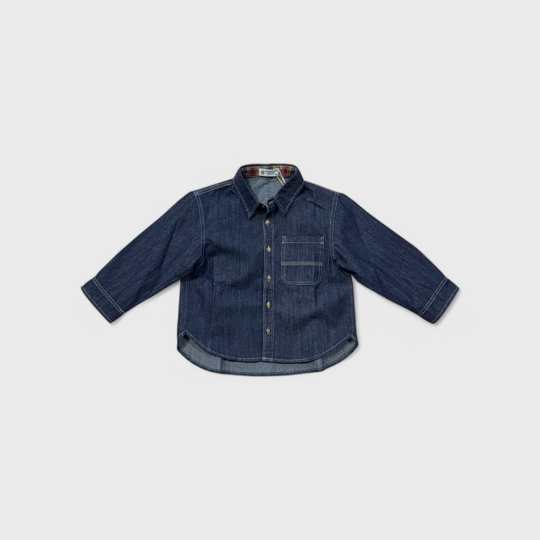 Темно-синяя рубашка