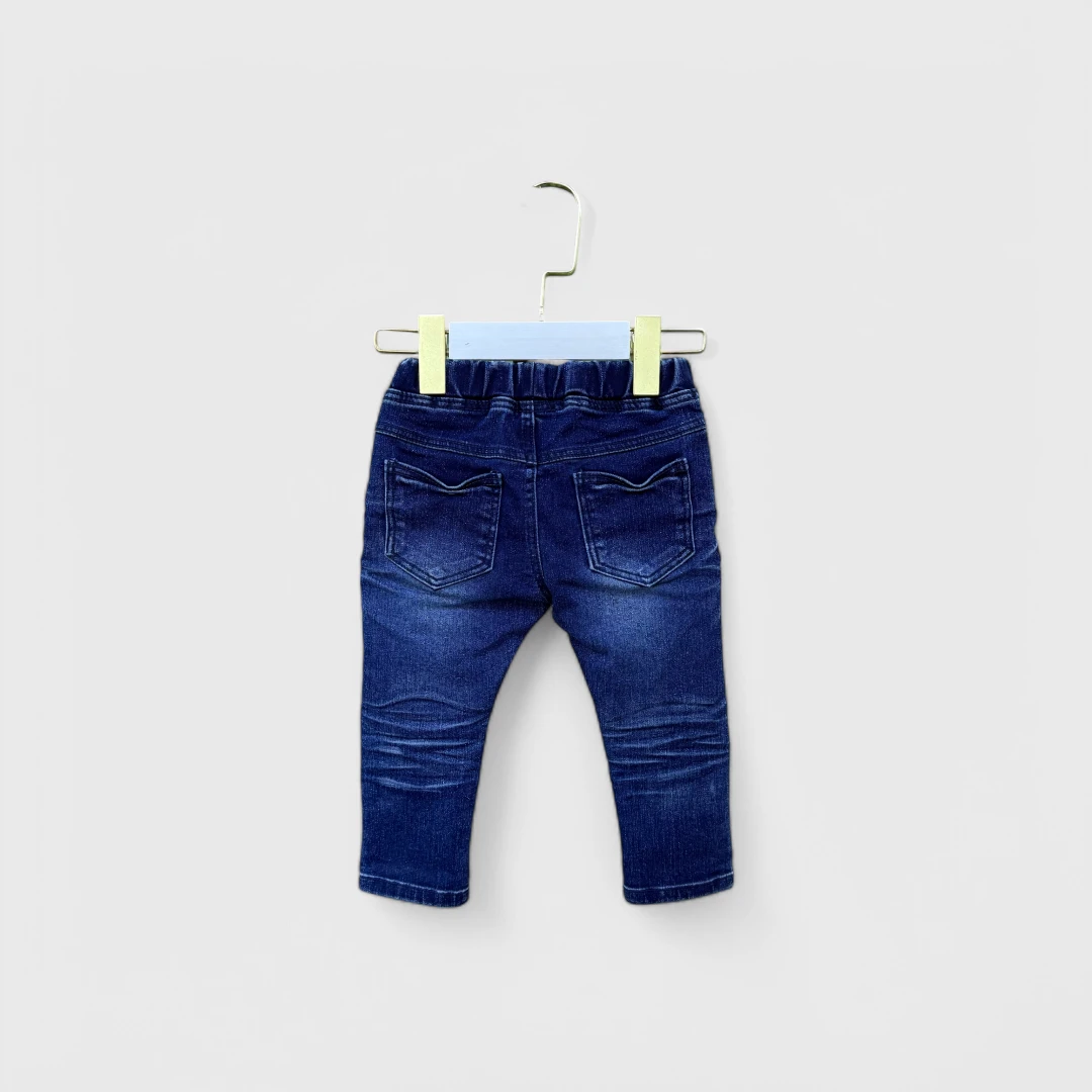 Темно-синие джинсы 