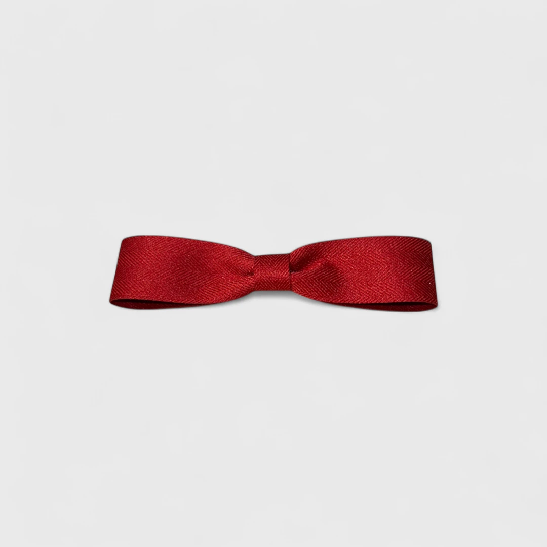 Красный бантик для волос