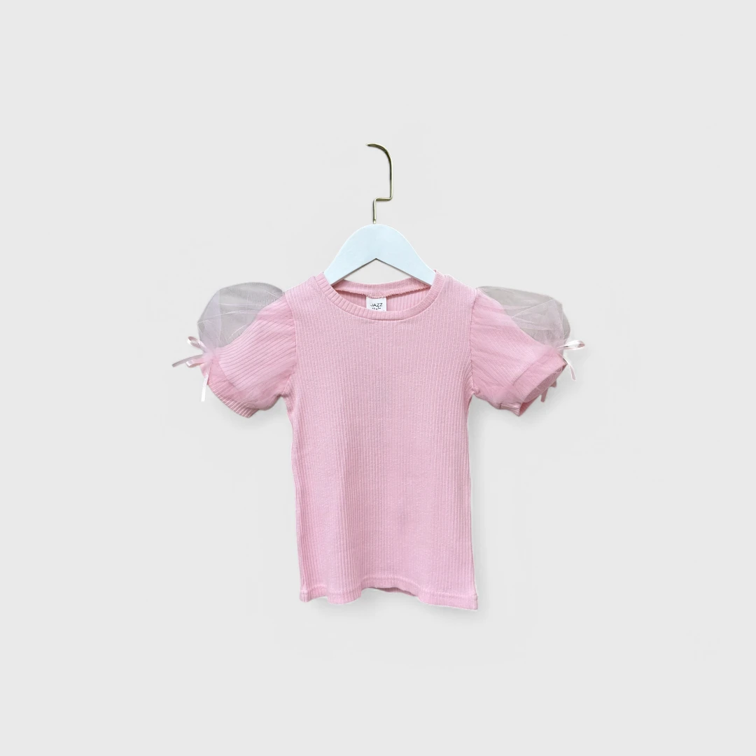 Розовая футболка с рукавами