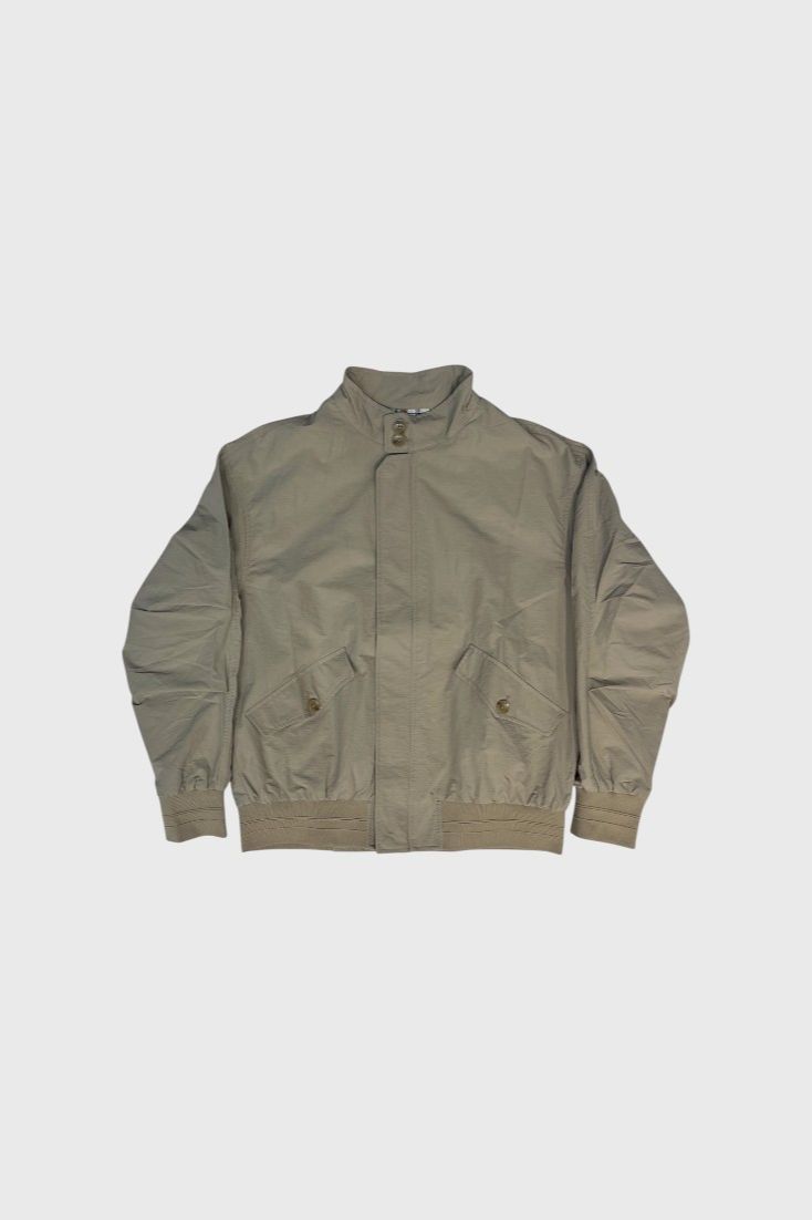 Бежевая куртка