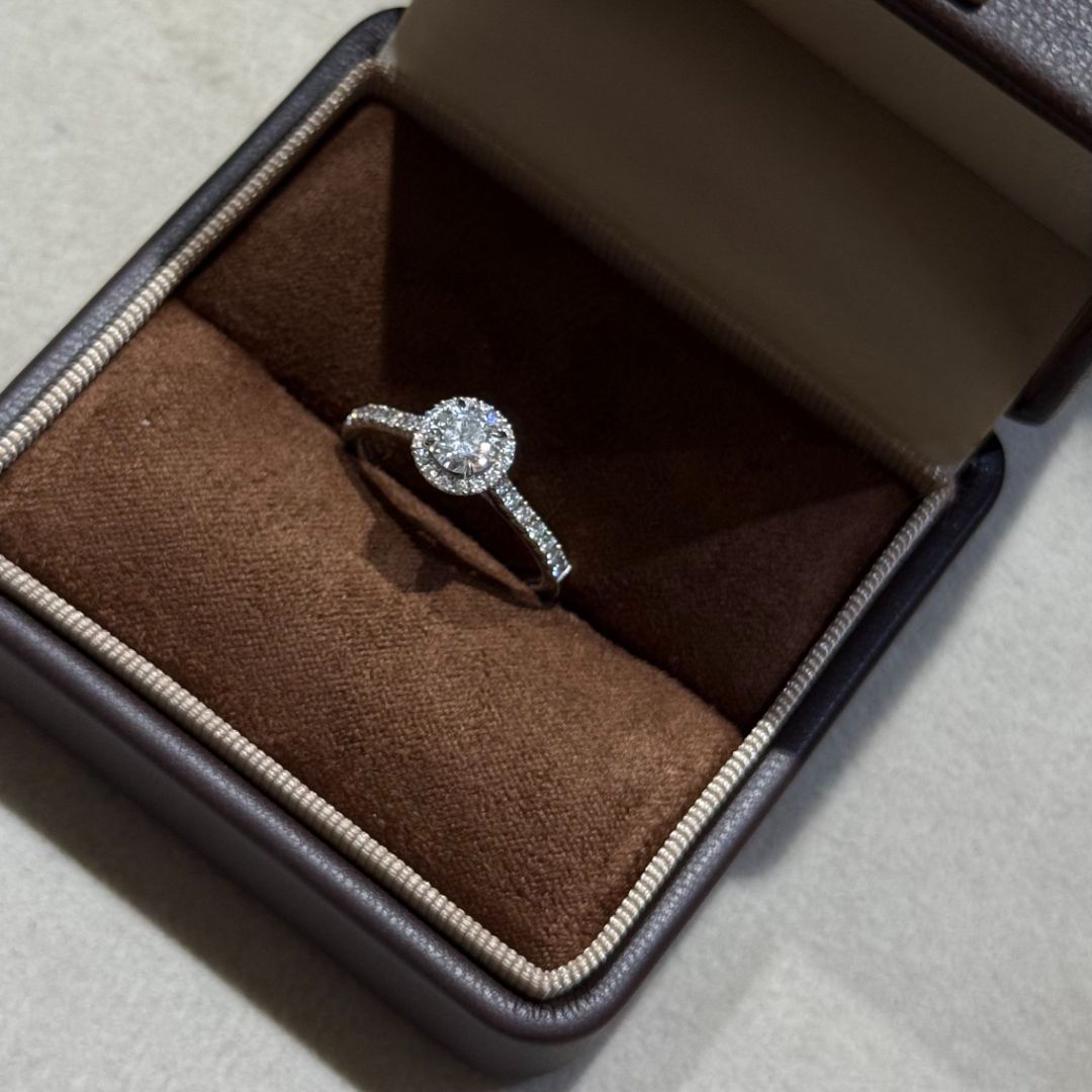 Золотое кольцо с бриллиантами