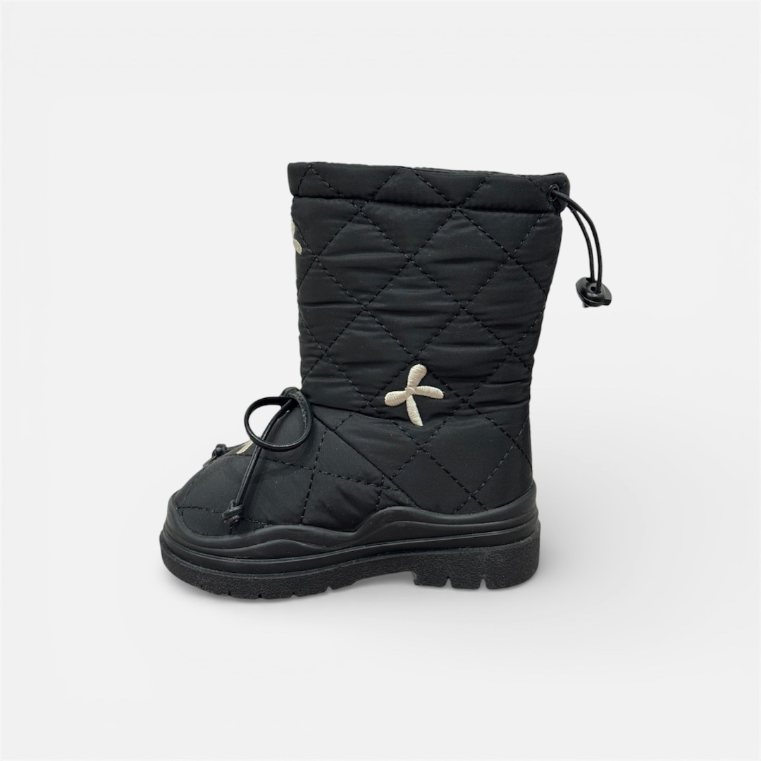 Черные зимние сапоги утепленные