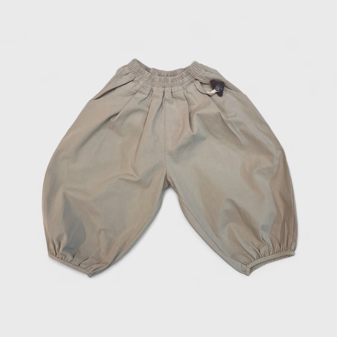 Бежевые брюки грибы