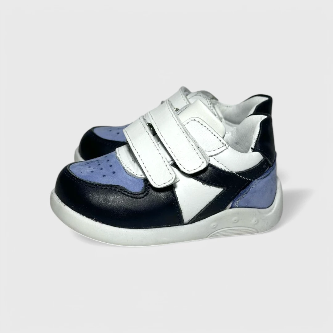 Кроссовки кожаные бело-синие для малюток