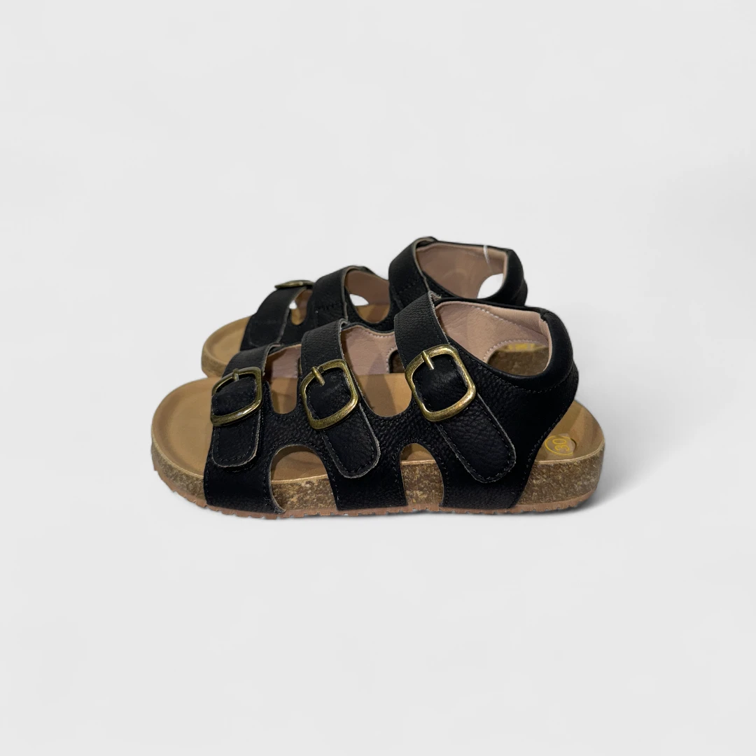 Черные сандали