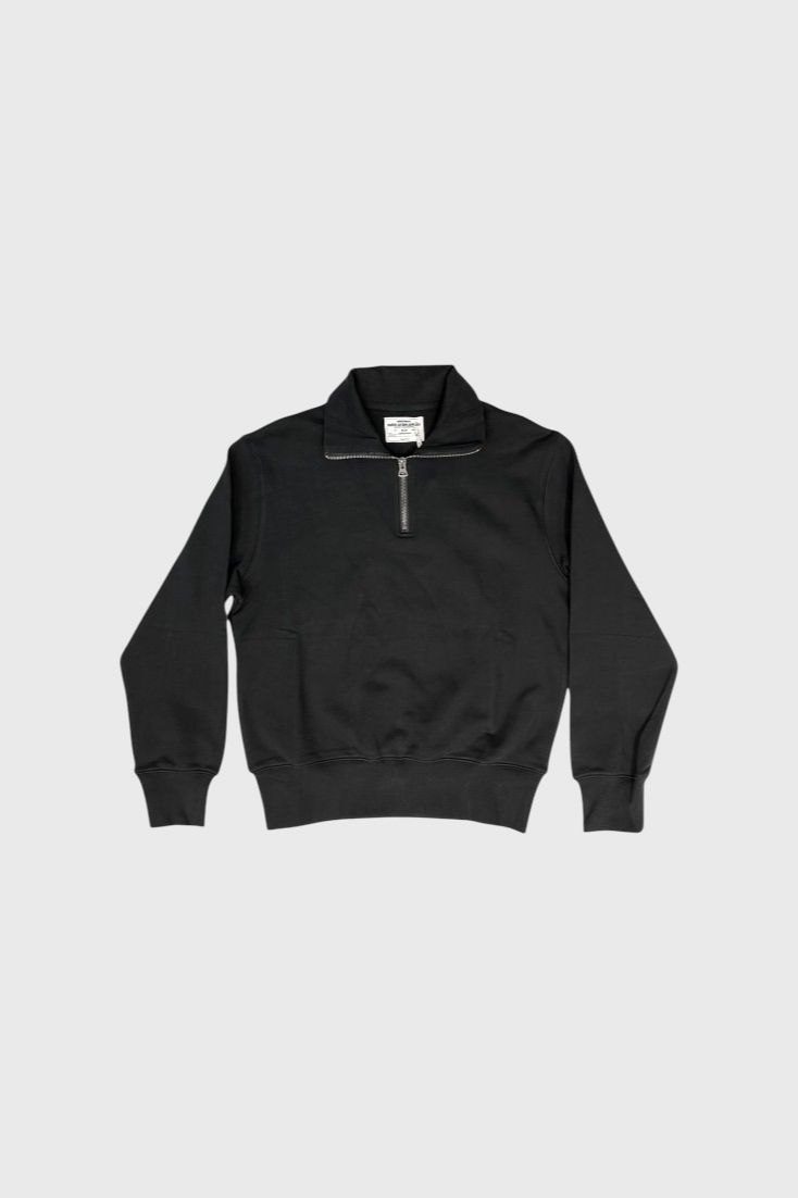 Черный свитер с молнией